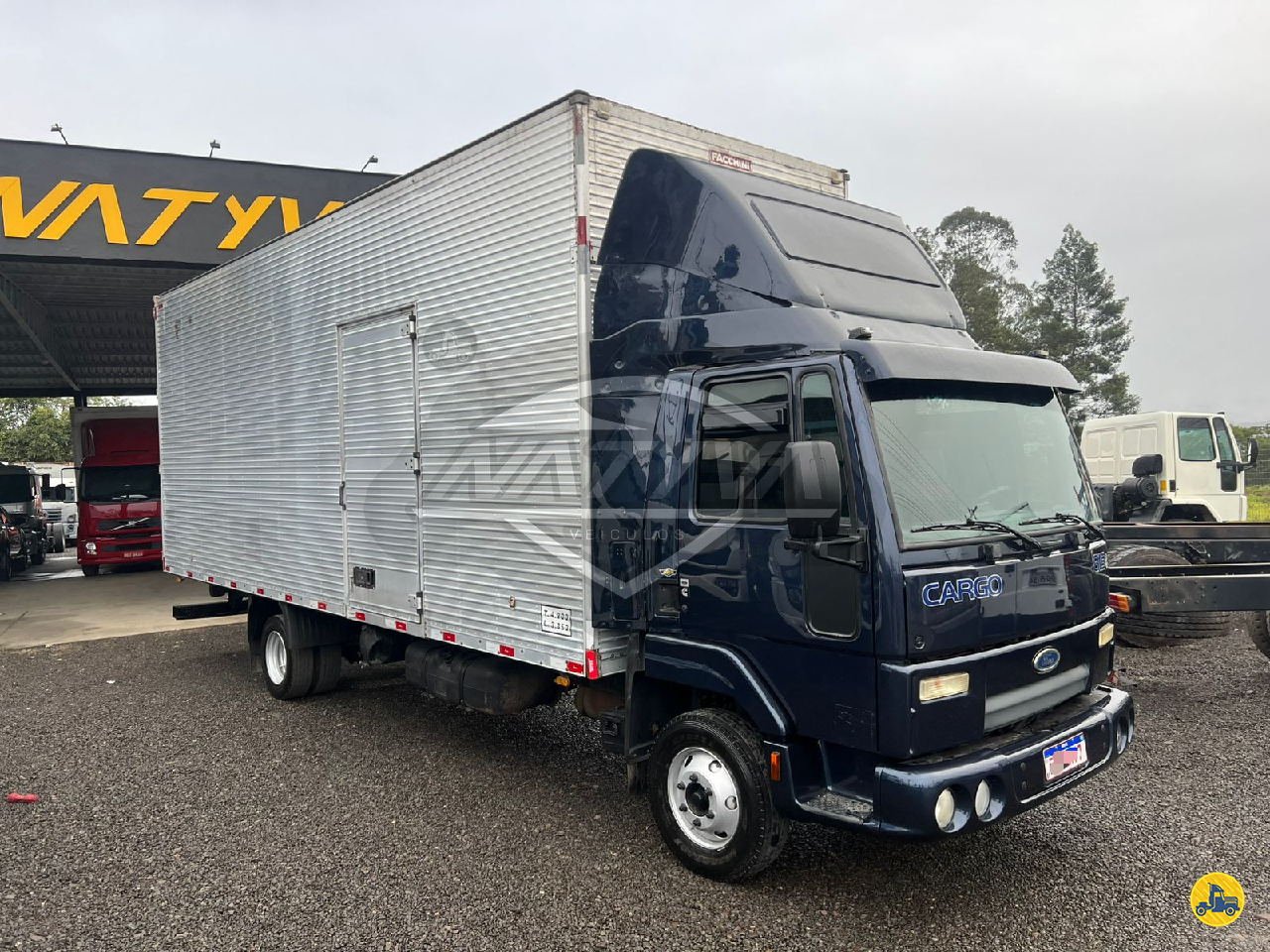 CAMINHAO FORD CARGO 815 Baú Furgão 3/4 4x2 Natyva Caminhões ORLEANS SANTA CATARINA SC